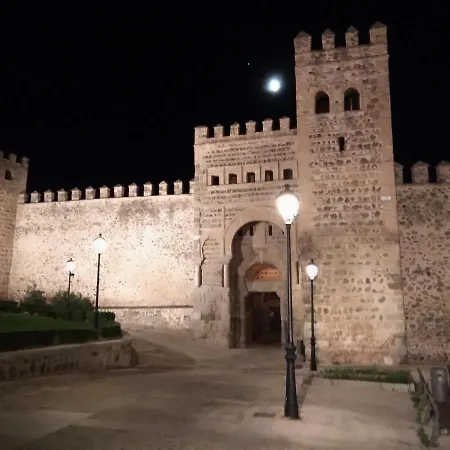 Puerta Del Vado Bajo Apartment *